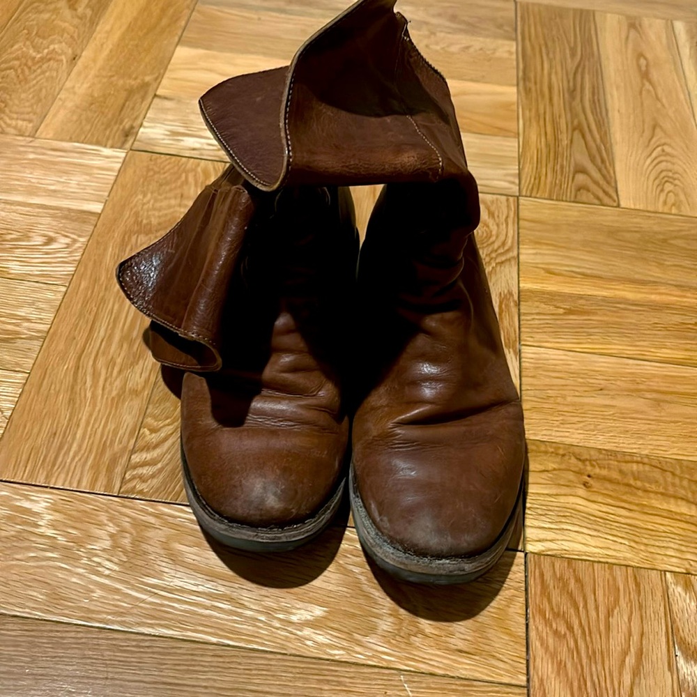 Brown boots